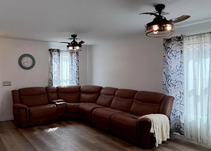 12 Min To Phoenix Raceway Perfect For Large Groups &work * Cashion